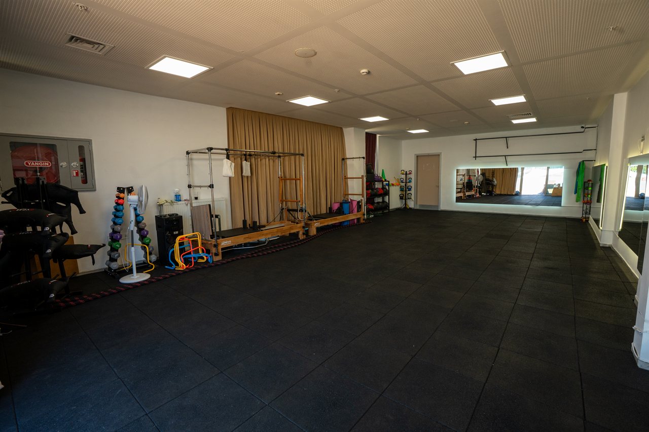 MSM Studio Plus reformer pilates odası